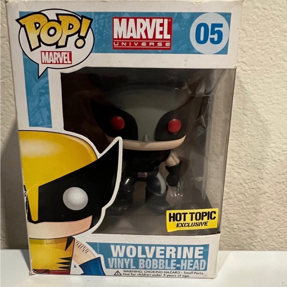 Funko Pop Xmen Wolverine black suit Hot Topic Exclusive